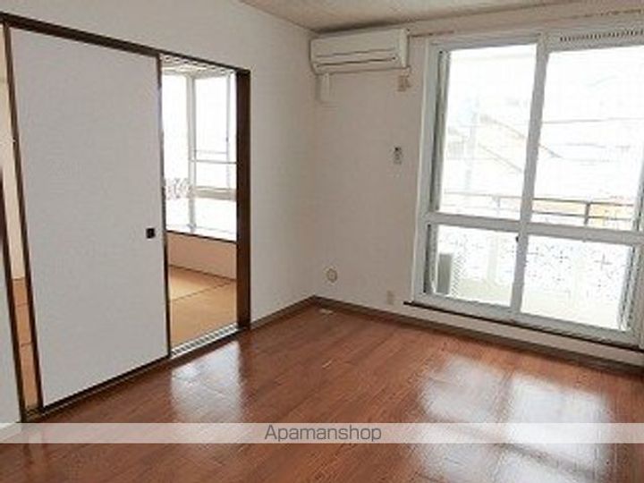 岩手県盛岡市月が丘1丁目の賃貸アパートの居間