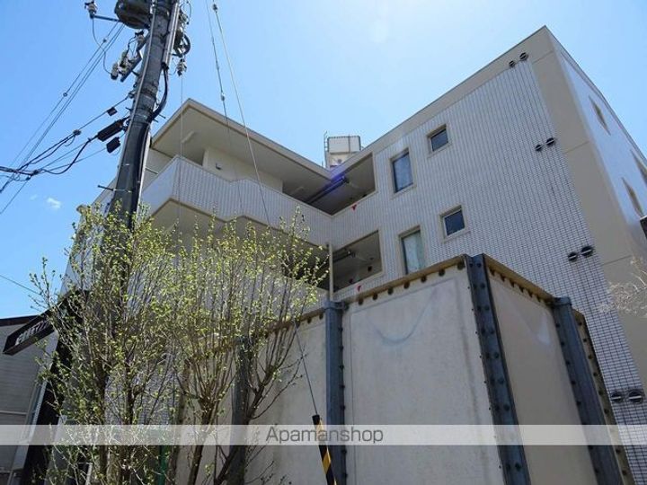 中倉麻布マンション102の外観