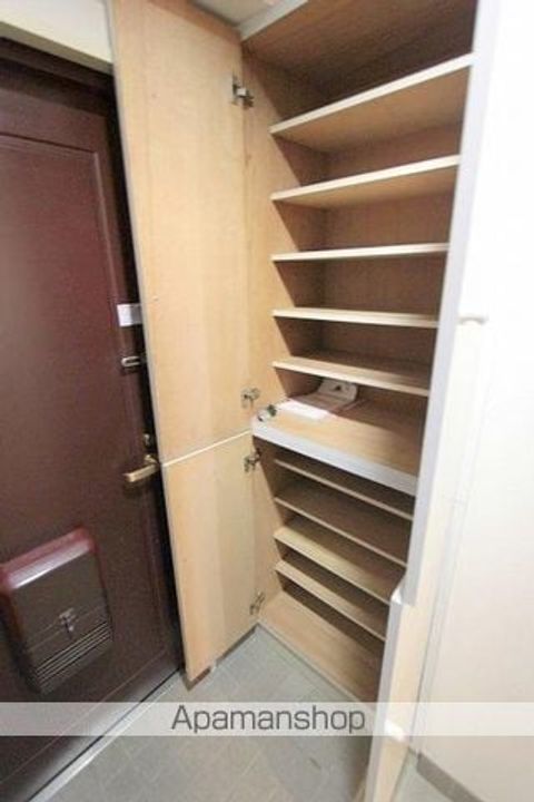 香川県高松市屋島西町の賃貸マンションの内装