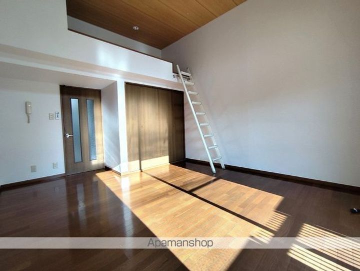 ノーブル1217103の居間