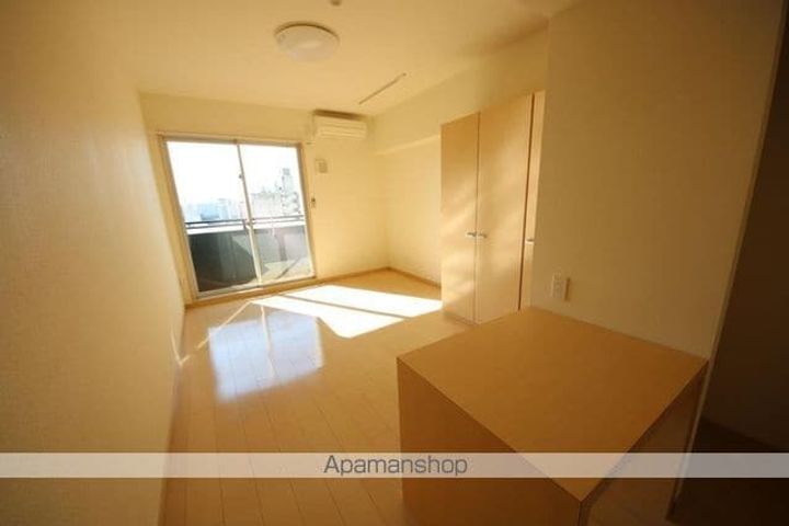 ドゥーエ大須の居間