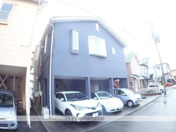 クレセント紫竹山101の外観