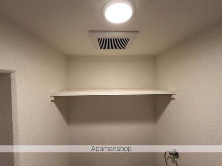 滋賀県蒲生郡日野町中道1丁目の賃貸マンションの内装