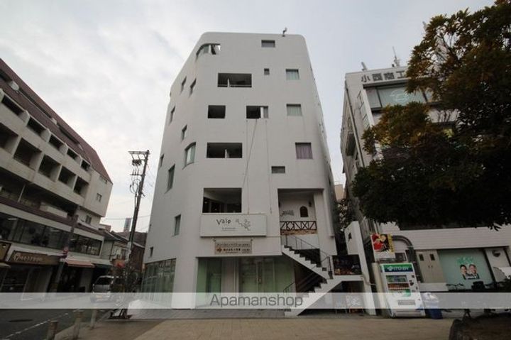 ラークスパ岡町の外観