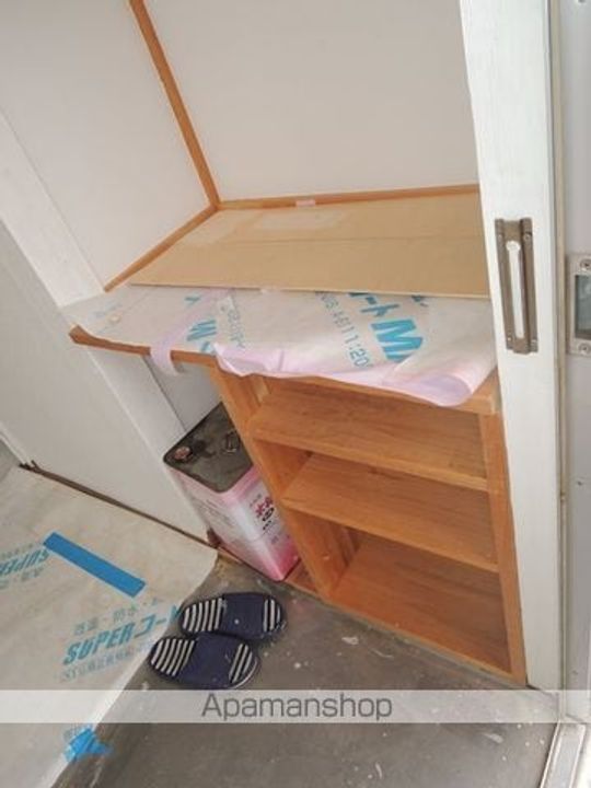 白百合荘の玄関