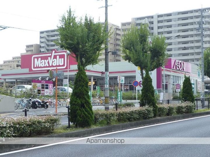 アクシア車道の周辺