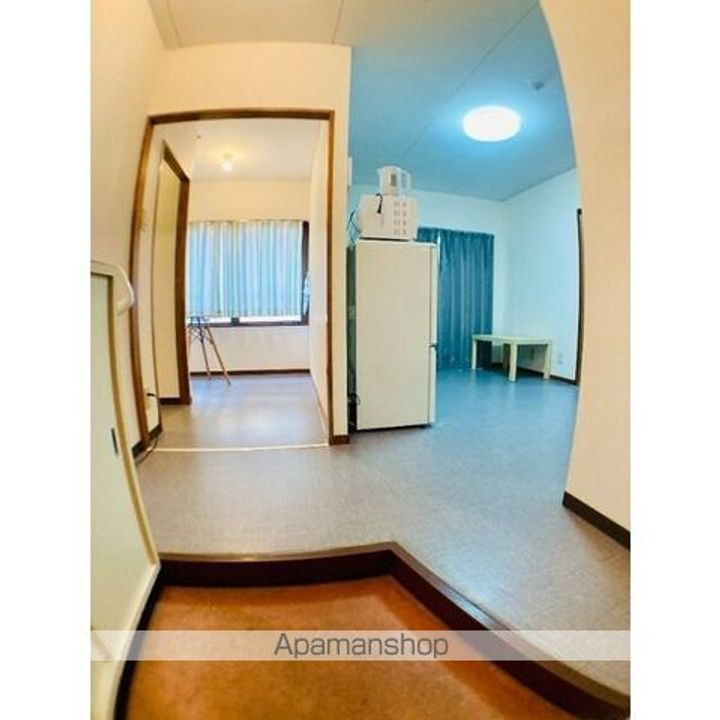 コーポ稲名305の玄関