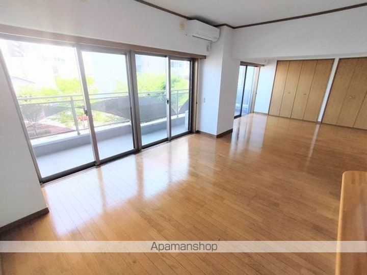 長野県長野市大字栗田の賃貸マンションの内装