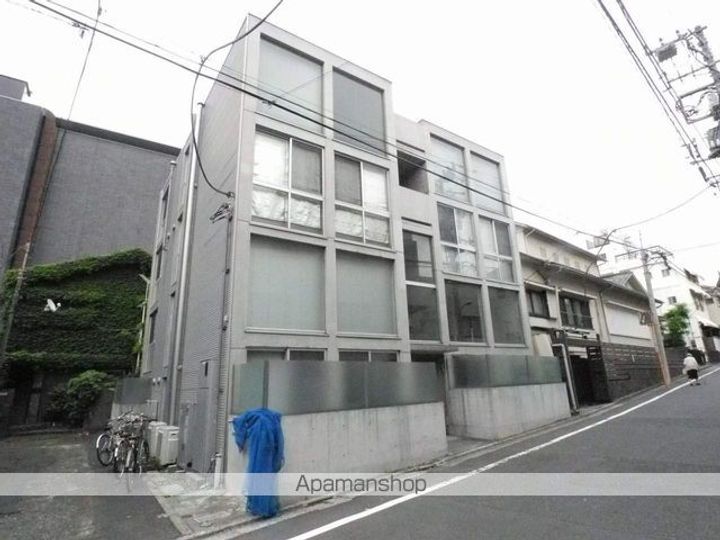 東京都新宿区矢来町の賃貸マンションの外観