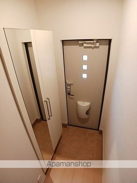 レジデェンスひまわりAの玄関