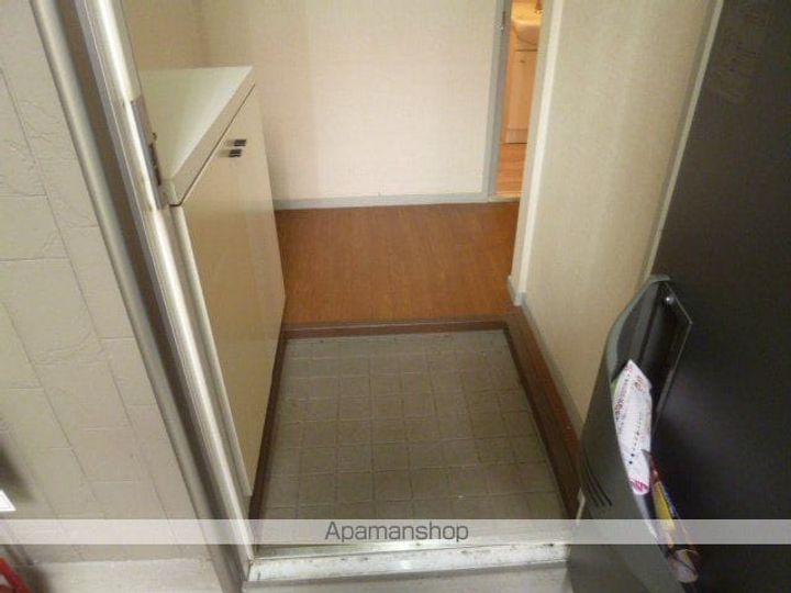 サンガーデン南草津101の玄関