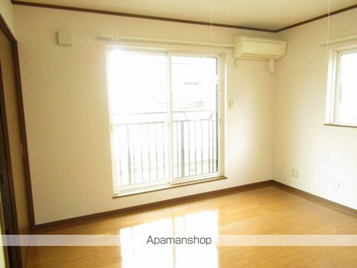 岩手県盛岡市北山1丁目の賃貸アパートの居間