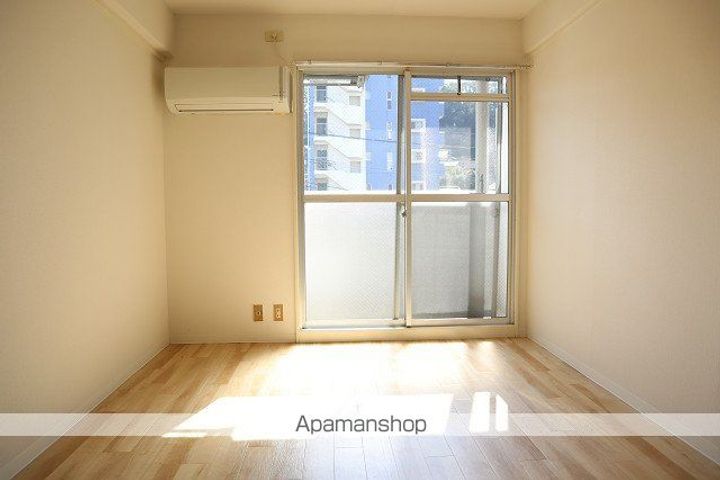 ロイヤルステイの居間