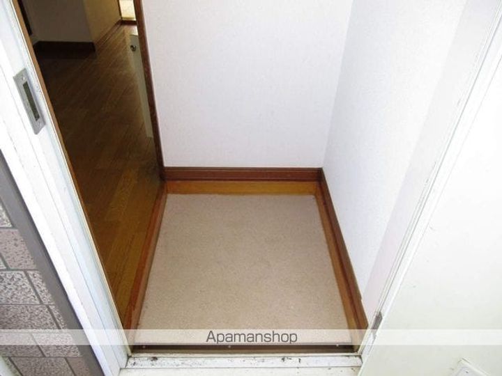 スターハイツの玄関