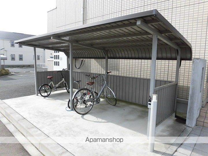 コム・シェ・ヴ Aのその他画像