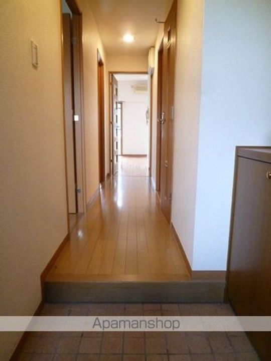 ヴァンテアン103の玄関