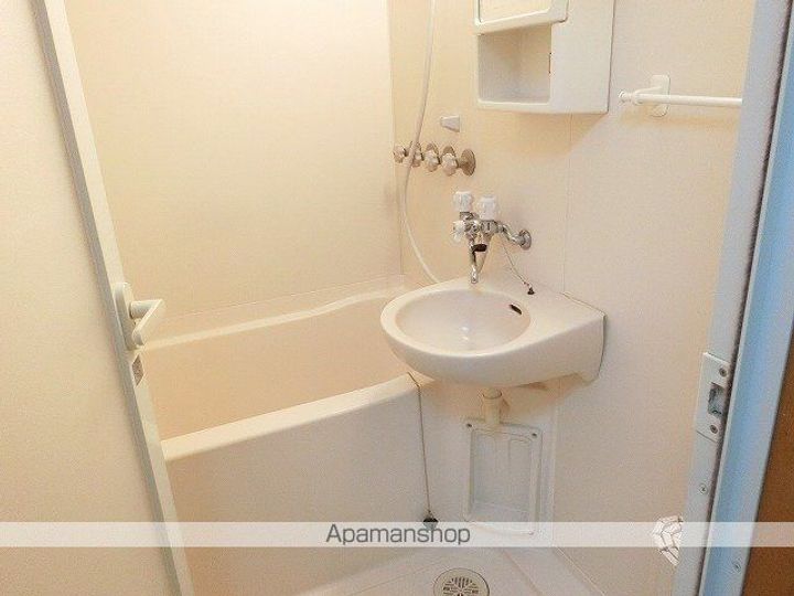 グローリーM巣子201の風呂