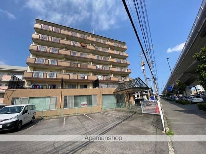 グローバル高松402の外観