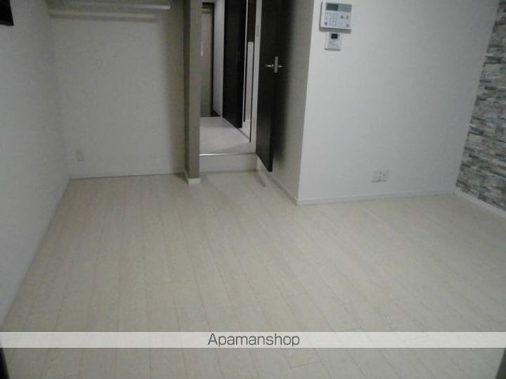 エヌエムトラントウエスト3Dの内装