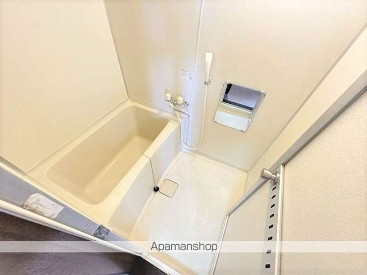 ハウス栗の木202の風呂