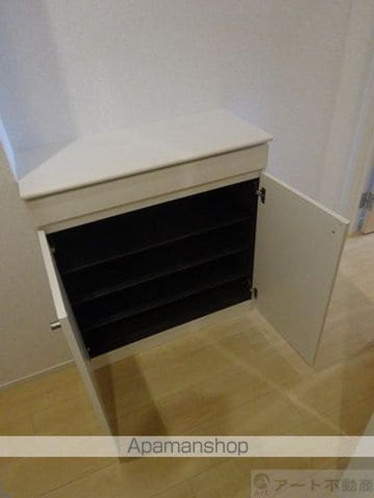 愛媛県伊予市下吾川の賃貸アパート106の内装