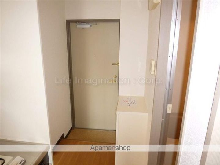 滋賀県草津市大路1丁目の賃貸マンション405の玄関