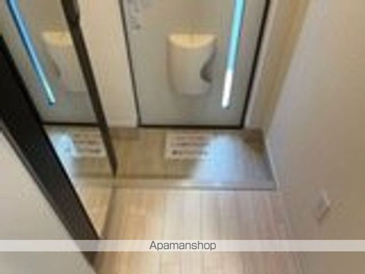 茨城県つくば市館野の賃貸アパートの玄関