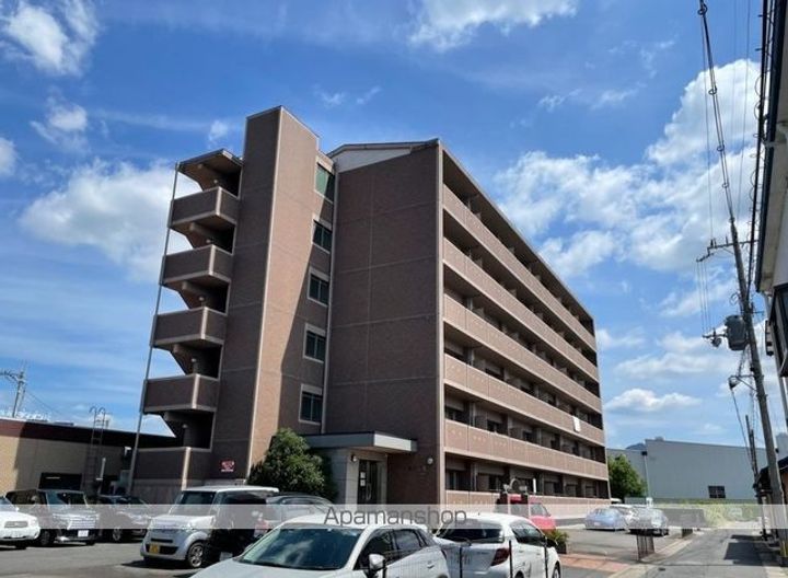 滋賀県守山市播磨田町の賃貸マンションの外観