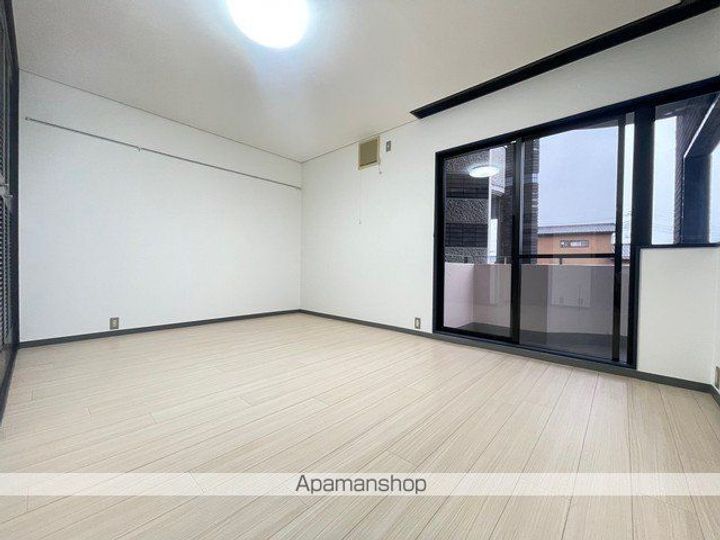 ララ・クレスト境野のその他画像