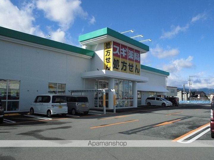 ピエナ カーサの周辺