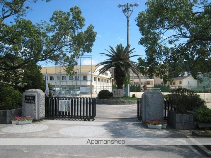 愛媛県今治市郷桜井4丁目の賃貸アパートの周辺