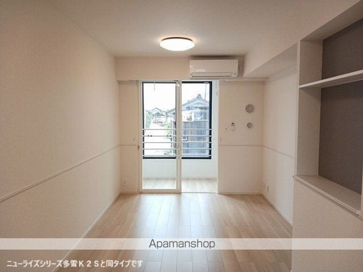 ハピネス落合Bの居間