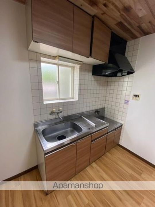 香川県高松市東山崎町の賃貸アパートのキッチン