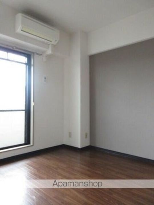 REVEKANEKA302の居間