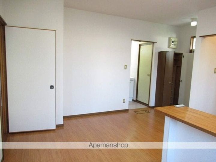 セーレム前九年103の居間