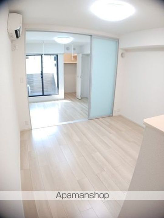 山口県光市浅江7丁目の賃貸アパートの居間