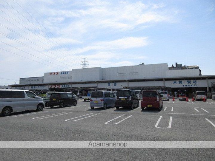 メゾン エテルナの周辺