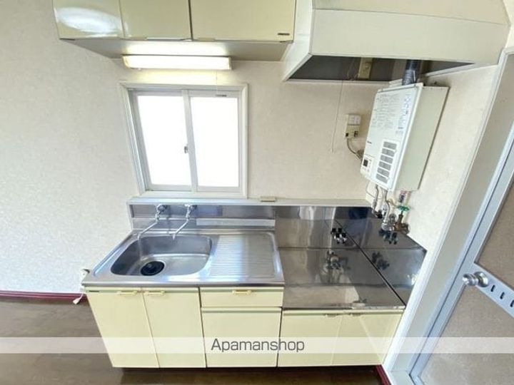 Y’S弐番館A301のキッチン