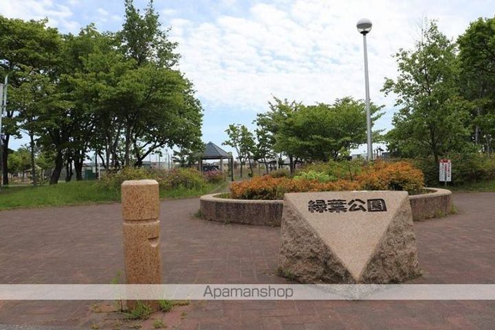 センチュリーD101の周辺