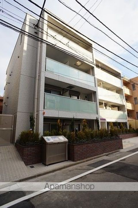レオネクストアルバーロ原宿103の外観