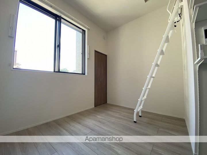 LA・VIE柏木103の居間