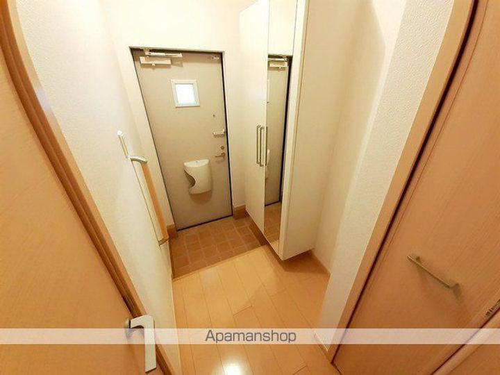 サンリットララの玄関