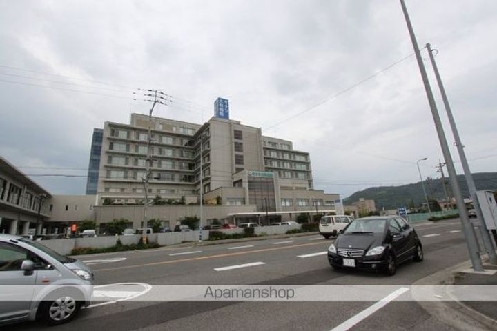 香川県高松市鶴市町の賃貸アパートの周辺