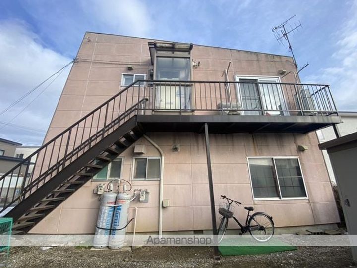 石山マンション2F左の外観