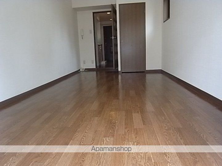 ハイツ丸の内の居間