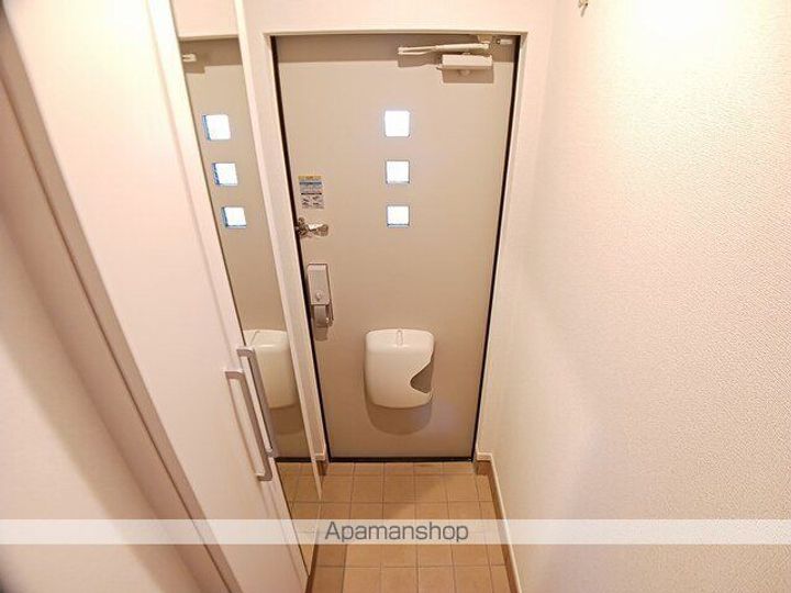 グリーンヒルズAの玄関