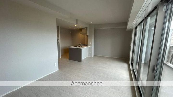 ROYALPARKS船橋の居間