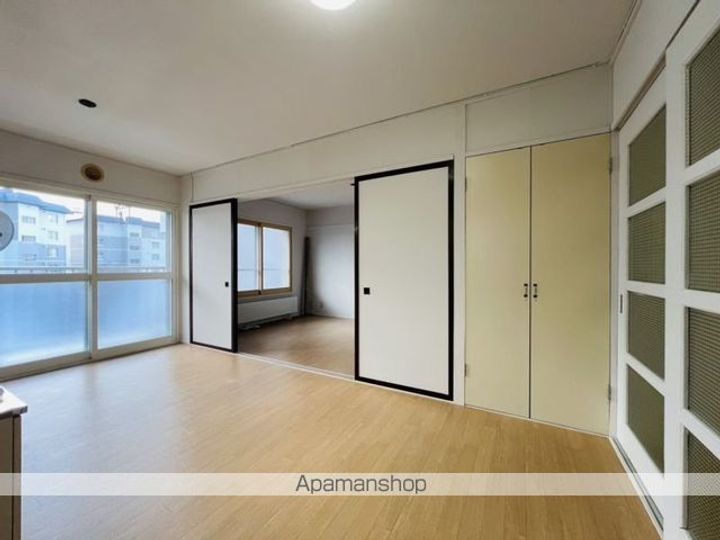 ヴィラナリー函館2号棟(ヴィラナリーハコダテニゴウトウ)302の内装