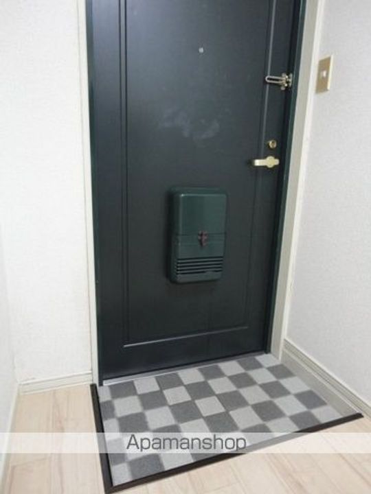 ホワイトキャッスル八乙女Ⅰ105の玄関