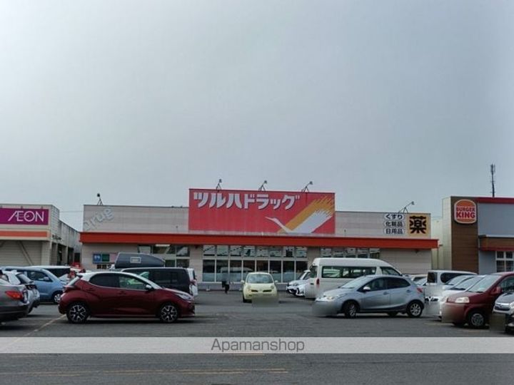 ブランドニューハウスの周辺